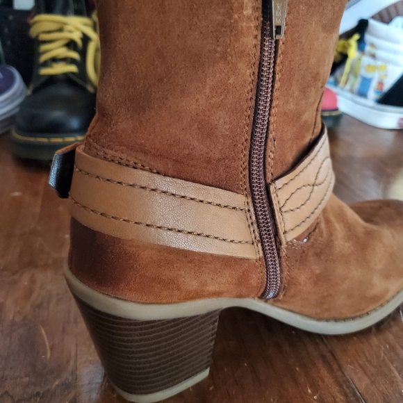 Earth Booties - Picture 3 of 4